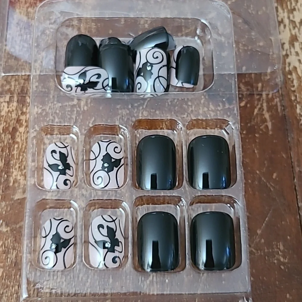 2/$16 Black Butterfly Glitter Press On Nails